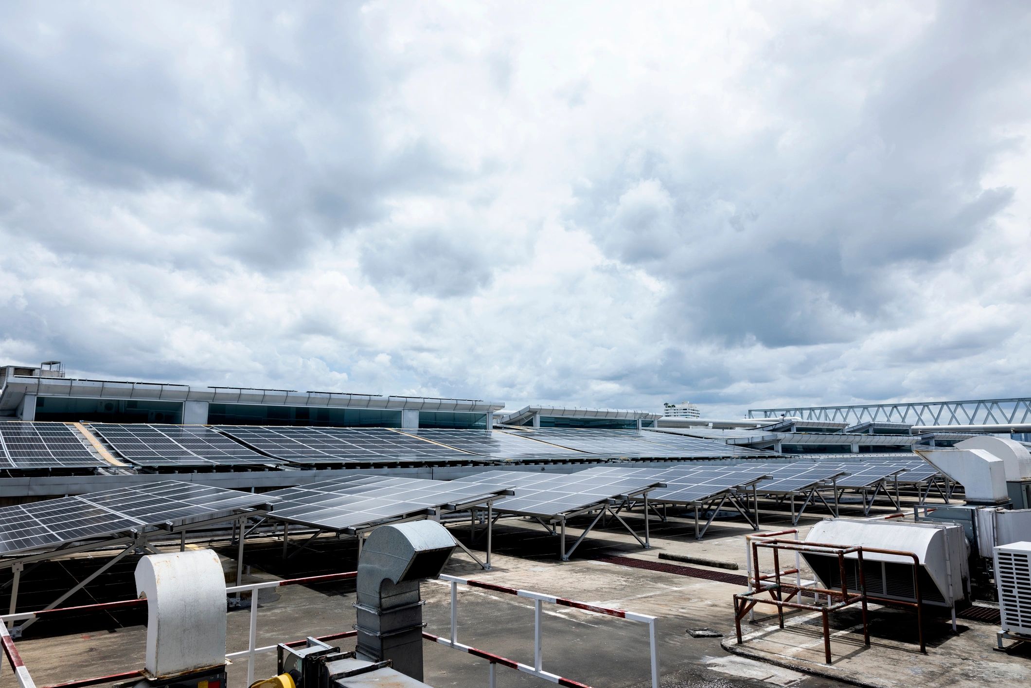 Renewable energy installation paired with storage-ready infrastructure