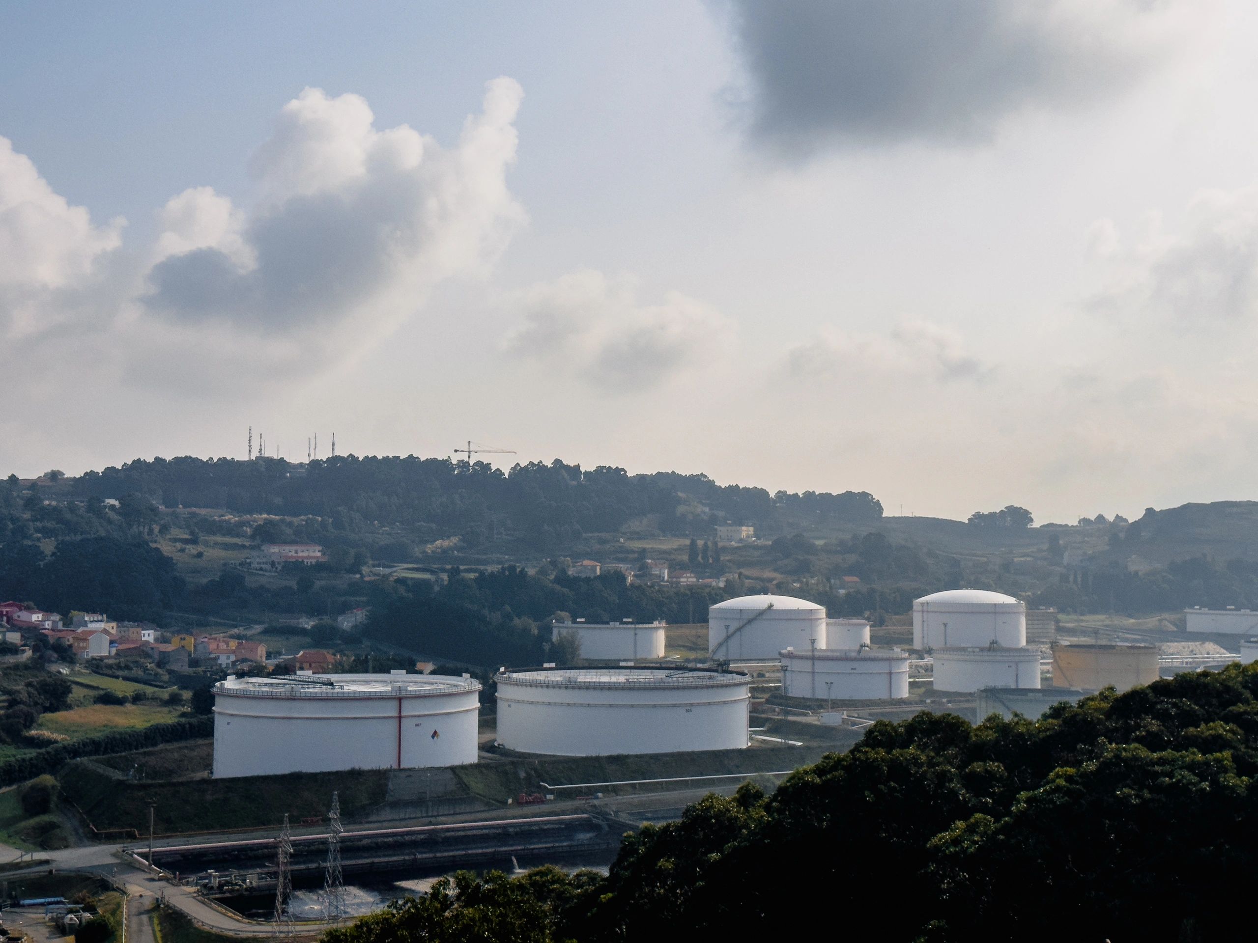 Large utility-scale energy storage infrastructure